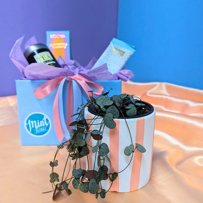 Hearts & Kisses Gift Box