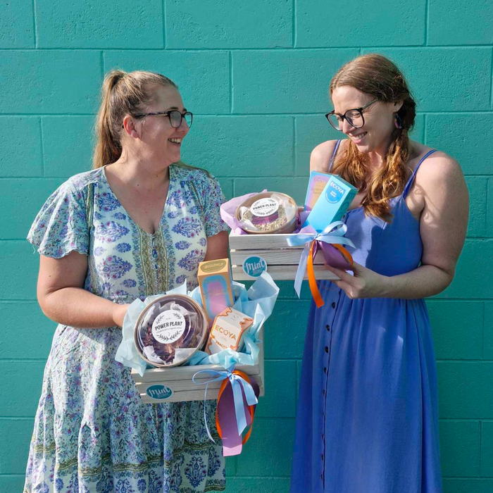 Sweetest Mum Cake Gift Crate *2 Options* | (WHANGAREI WIDE DELIVERY ONLY) MOTHERS DAY 2025