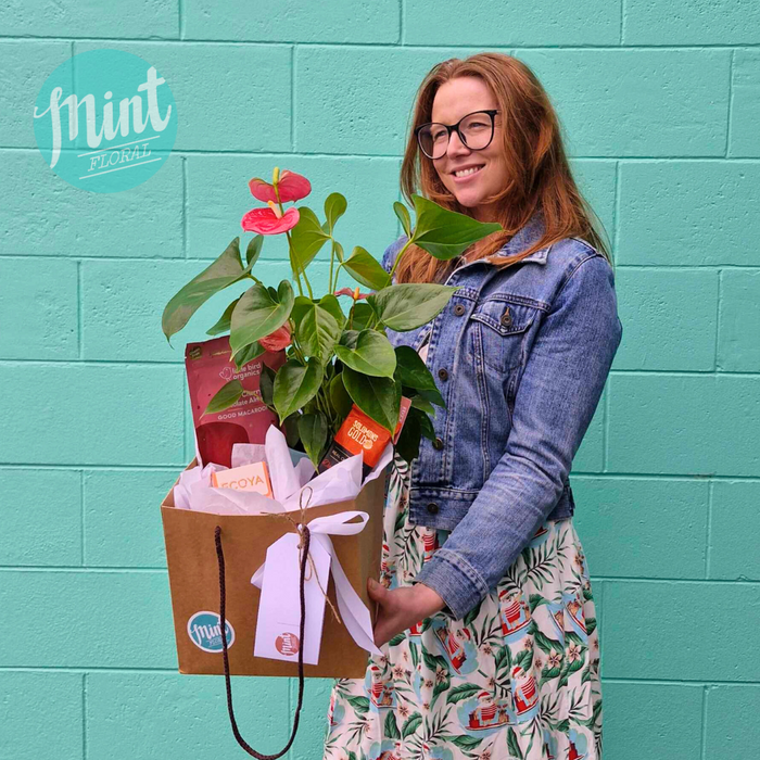 CHRISTMAS 2024 Festive Fruits Gift Bag — Mint Floral NZ