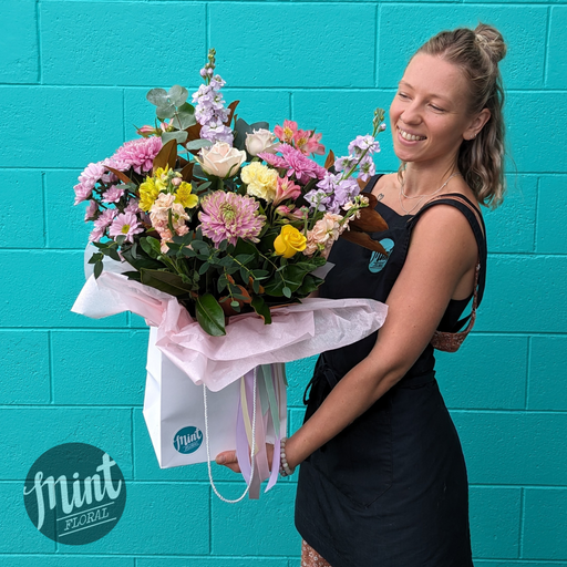 Florist Wild Card  Bouquet Bag - Let her do her thing! - MEDIUM