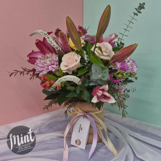 LOVE & LILLIES Floral Vase Arrangement | MOTHERS DAY 2024