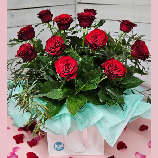 VALENTINES | One Dozen Deluxe Romantic Red Roses