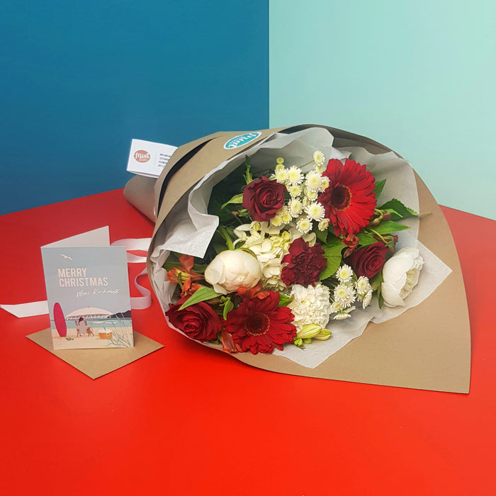 Holiday Collection 2025 | Berries & Cream Bouquet