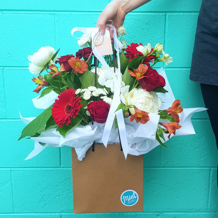 Holiday Collection 2025 | Berries & Cream Bouquet