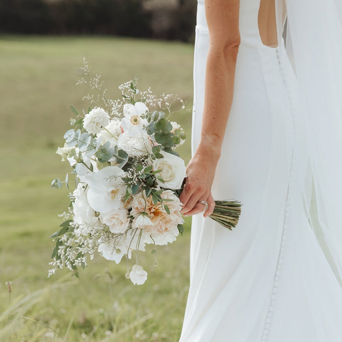 FLOWERGIRL POSY | Classic & Neutral