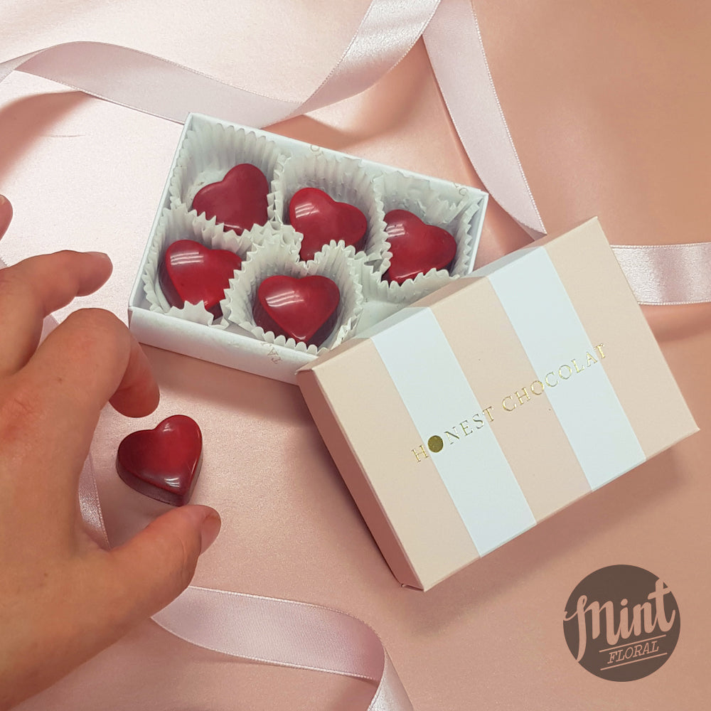 CAKES, CHOCOLATE & TREATS | All the yummies to add to your floral gift!