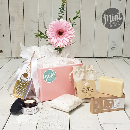 Newborn Natural Baby Girl Gift Box