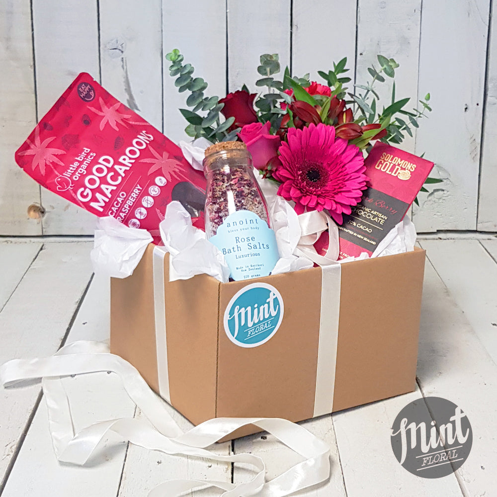 Raspberry Kisses Gift Box — Mint Floral NZ